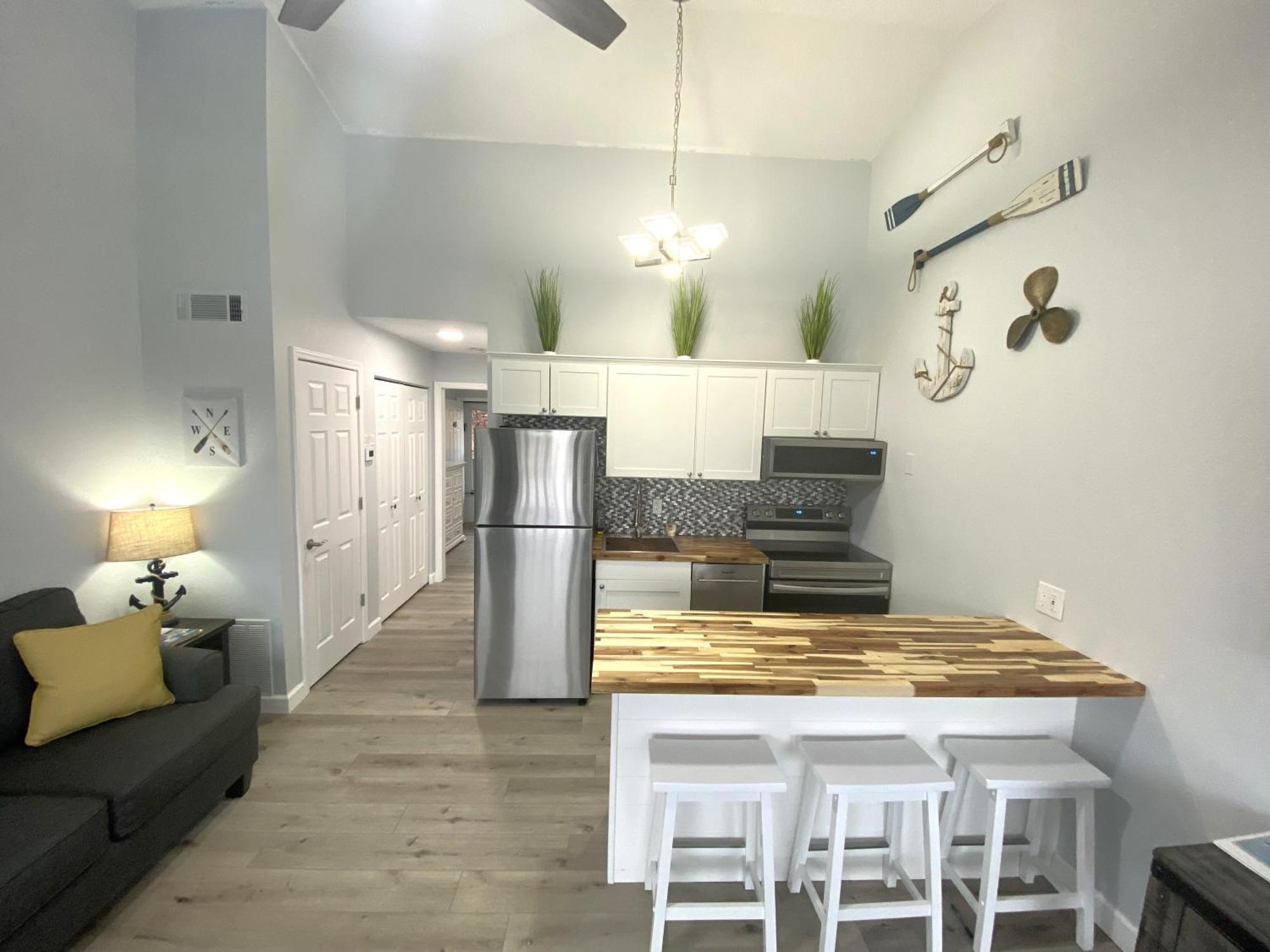 B Lakefront! Remodeled, Boat Slip, Patio Views, Pool, Boat Ramp, Wifi Osage Beach Zewnętrze zdjęcie