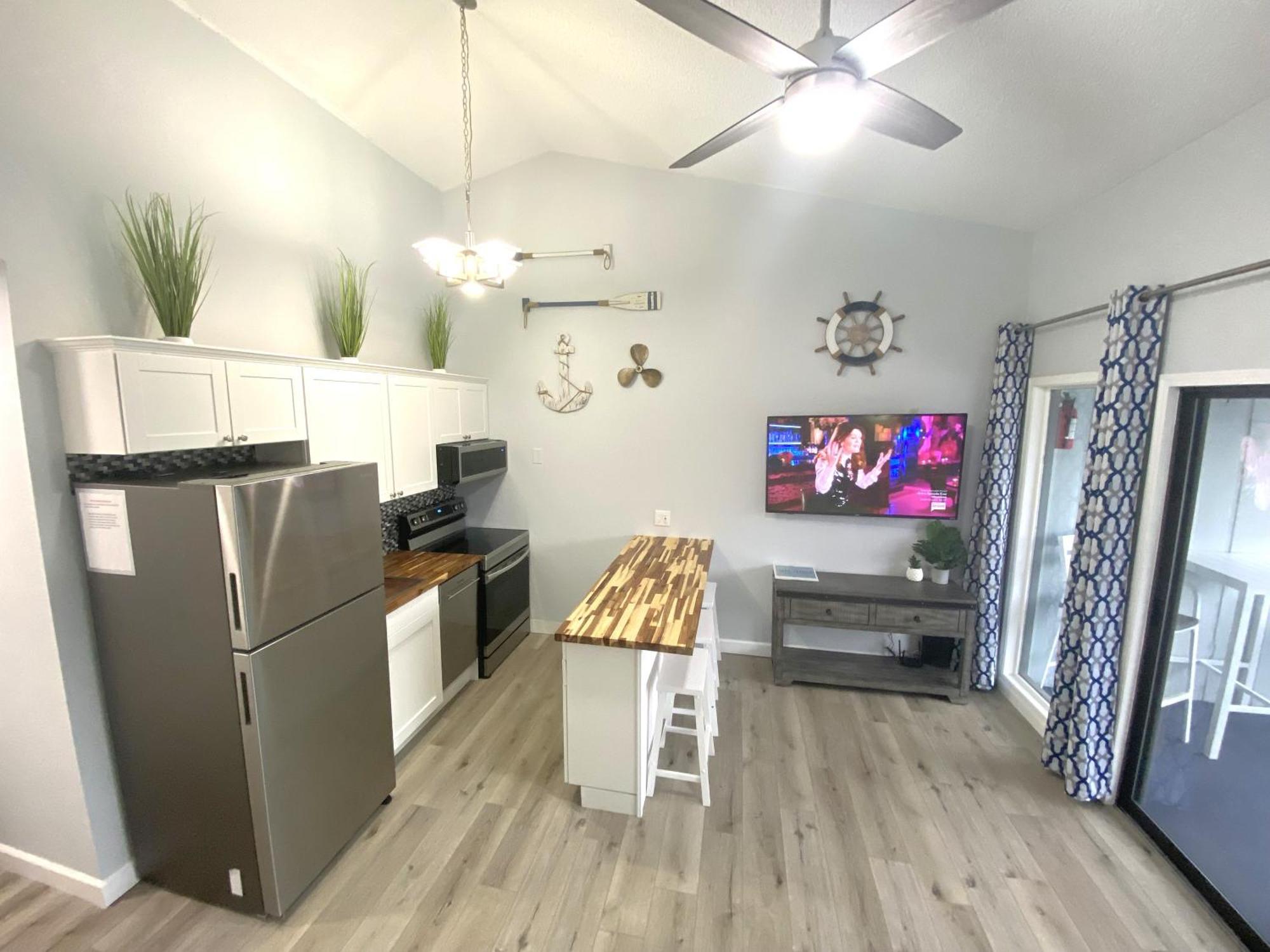 B Lakefront! Remodeled, Boat Slip, Patio Views, Pool, Boat Ramp, Wifi Osage Beach Zewnętrze zdjęcie