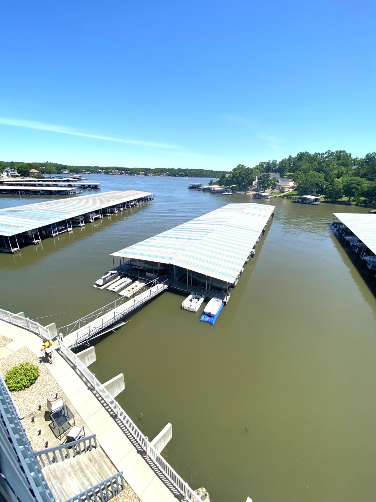 B Lakefront! Remodeled, Boat Slip, Patio Views, Pool, Boat Ramp, Wifi Osage Beach Zewnętrze zdjęcie