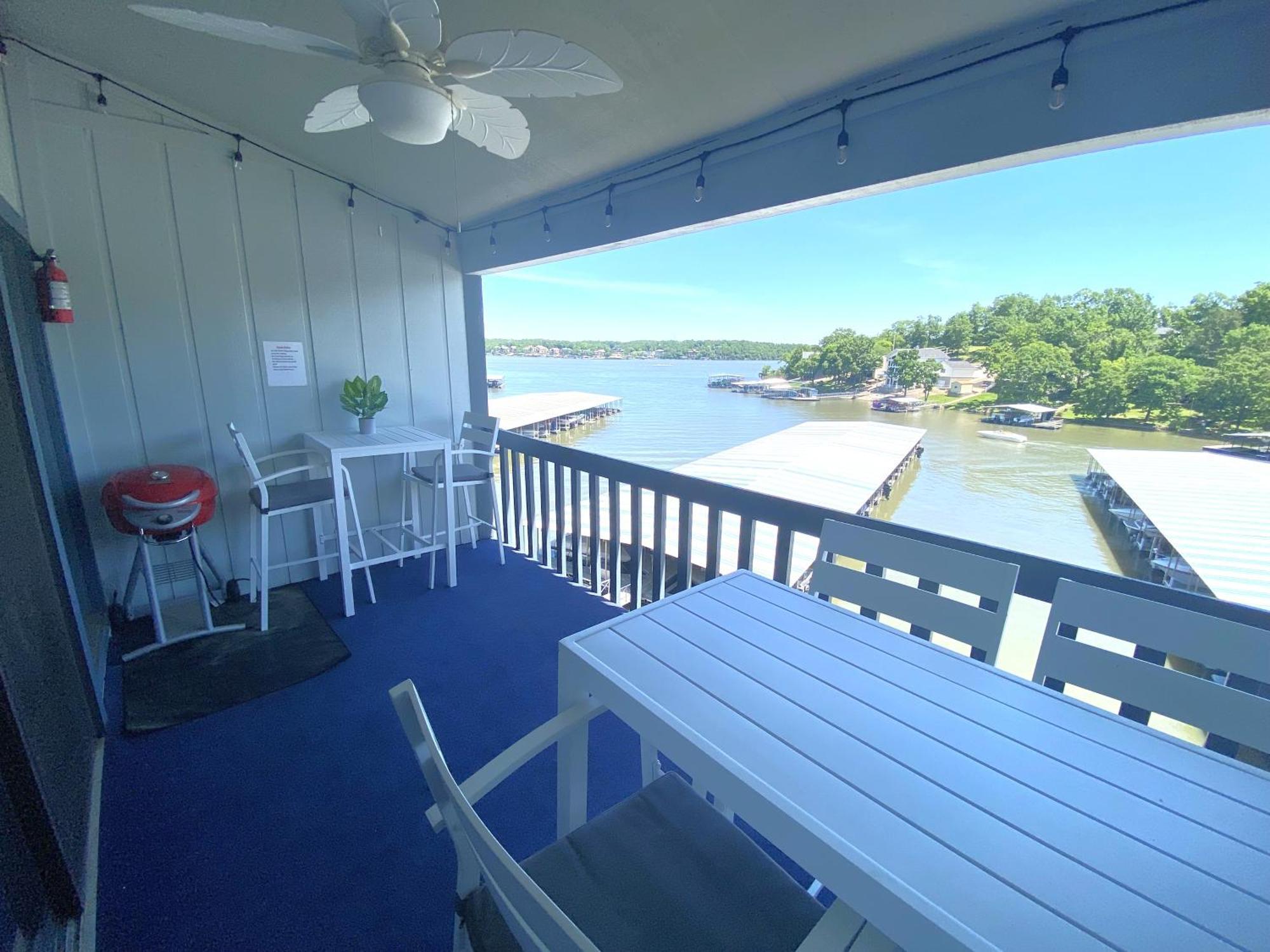 B Lakefront! Remodeled, Boat Slip, Patio Views, Pool, Boat Ramp, Wifi Osage Beach Zewnętrze zdjęcie