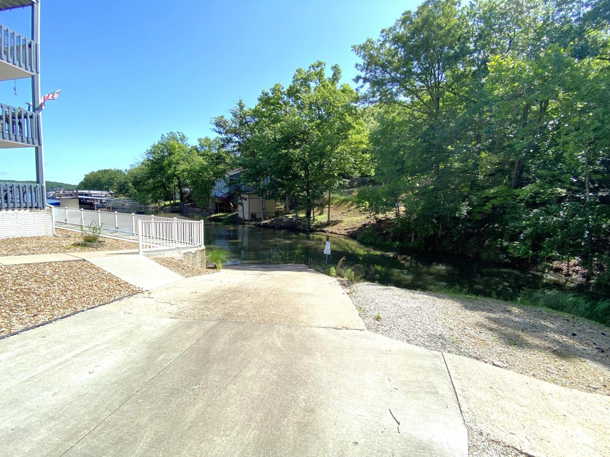 B Lakefront! Remodeled, Boat Slip, Patio Views, Pool, Boat Ramp, Wifi Osage Beach Zewnętrze zdjęcie